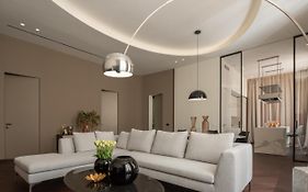 Sant'Ambrogio Luxury Apartment R&R